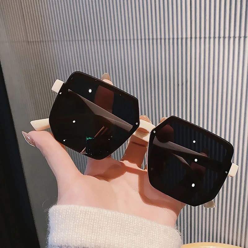 Big Frame Vintage Sunglasses W - огляд і ціна Vintage Fashion Brands