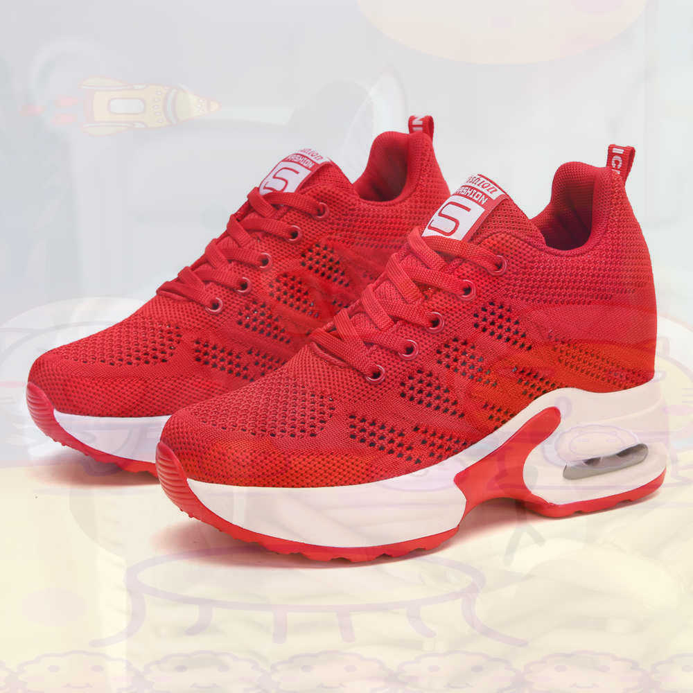 Red Size 36 Shoes Woman Tennis - огляд і ціна Vintage Fashion Resale