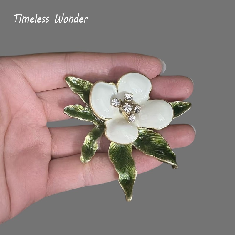 Timeless Wonder Retro Enamel Z - огляд і ціна Vintage Fashion Runway