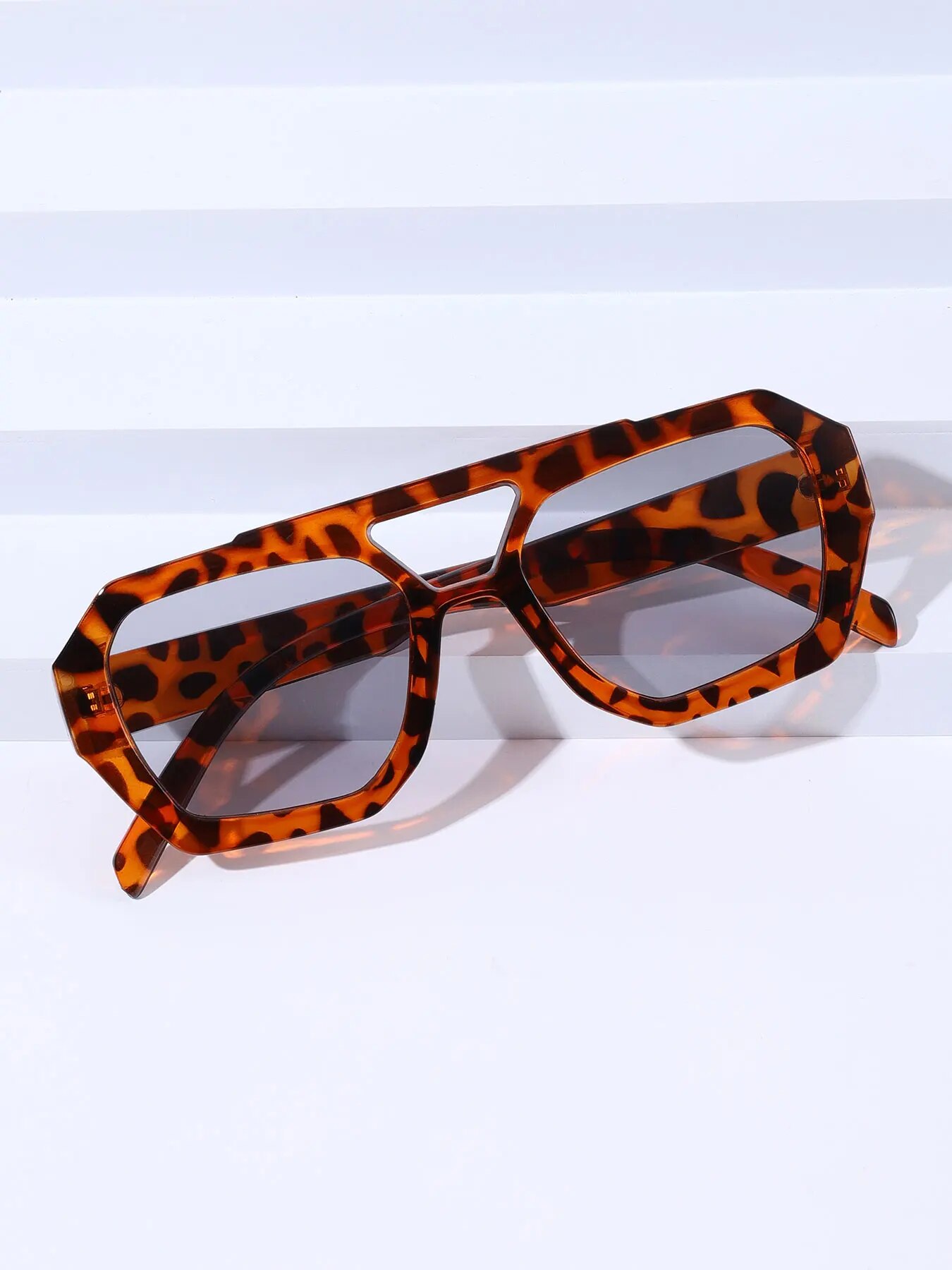 Fashion Vintage Square Irregul - огляд і ціна Vintage Fashion Brands
