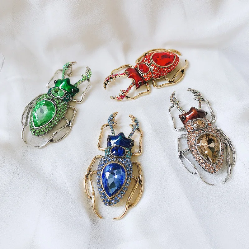 Blucome Blue Crystal Beetle Br - огляд і ціна Vintage Fashion Bug